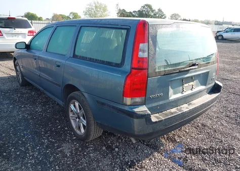 2002 Volvo V70 2.4 A/2.4 A Sr/2.4 M из США, поврежденный, VIN YV1SW61R422238071